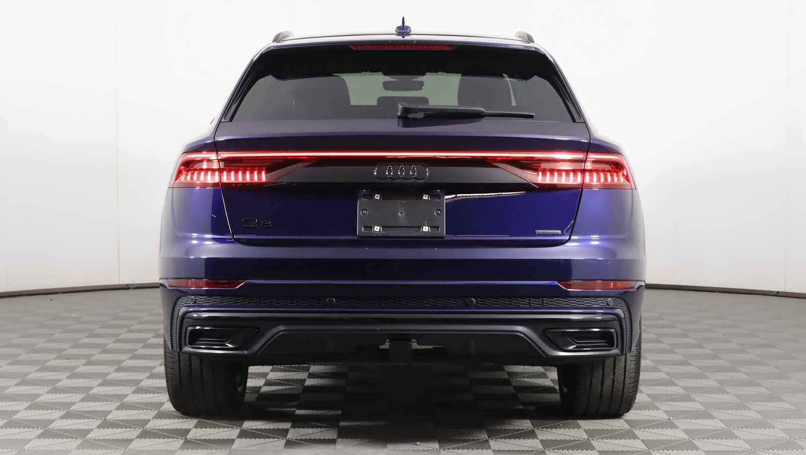 Used 2023 Audi Q8 Premium Plus AWD/4WD image 5