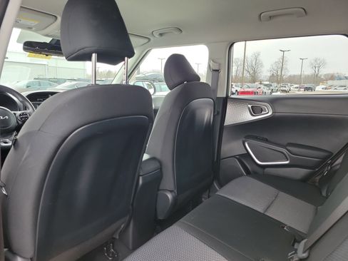 Used 2025 Kia Soul LX w/ LX Technology Package image 14