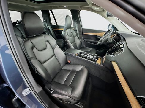 Used 2023 Volvo XC90 B6 Plus image 33