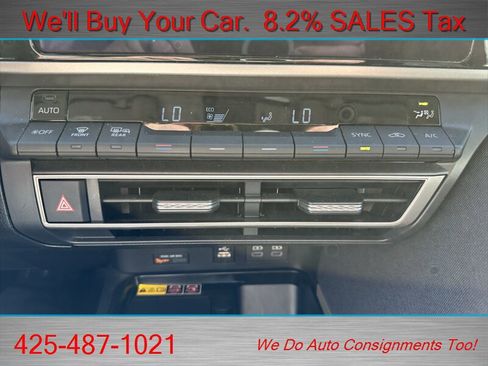 Used 2025 Toyota Camry LE image 17