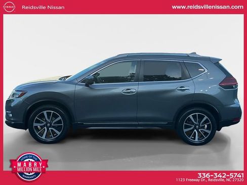 Used 2018 Nissan Rogue SL w/ Premium Package AWD/4WD image 3