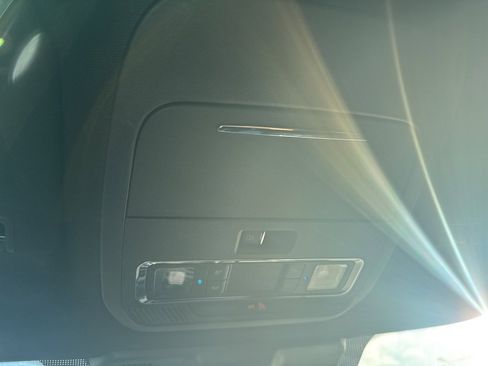 Used 2021 Ford F150 Lariat image 17