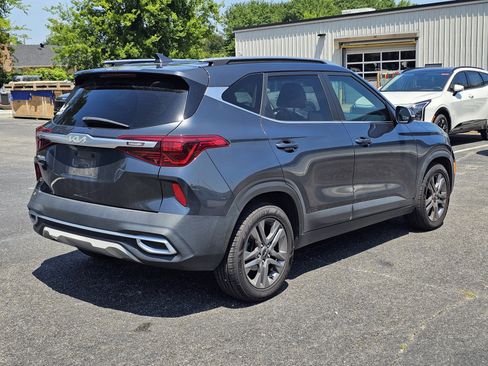 Used 2022 Kia Seltos S FWD image 6
