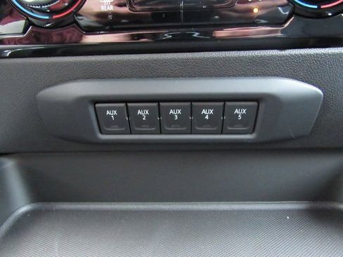 Used 2024 GMC Sierra 2500 SLE w/ SLE Convenience Package image 20