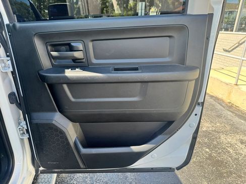 Used 2017 RAM 1500 Express w/ Express Value Package RWD image 35