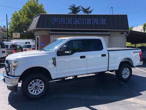 Used 2018 Ford F250 XL w/ STX Appearance Package AWD/4WD image 2