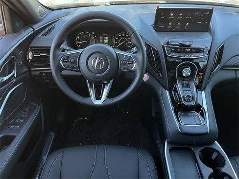 Used 2025 Acura RDX SH-AWD image 13
