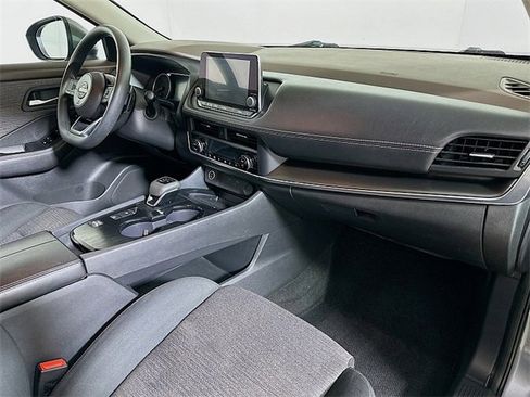 Used 2023 Nissan Rogue SV image 27