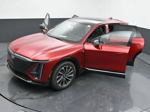 New 2025 Cadillac Lyriq Sport image 58