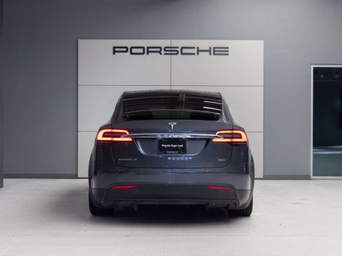 Used 2016 Tesla Model X 70D AWD/4WD image 6