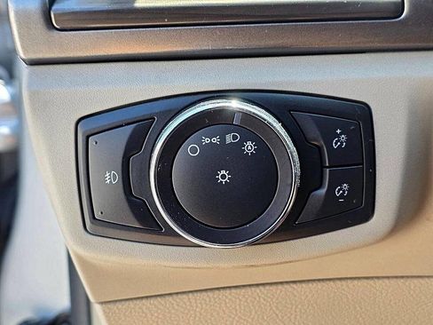 Used 2017 Ford Fusion SE image 42