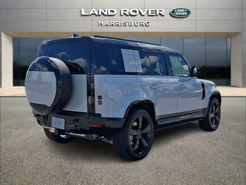 New 2026 Land Rover Defender 110 X-Dynamic SE AWD/4WD image 4