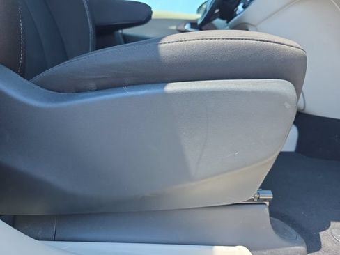 Used 2023 Chrysler Voyager LX FWD image 32