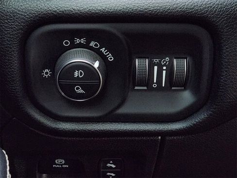 Used 2022 RAM 1500 Laramie w/ Laramie Southwest Edition image 23