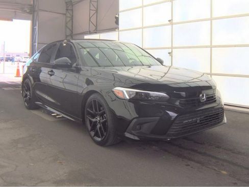 Used 2022 Honda Civic Sport image 4