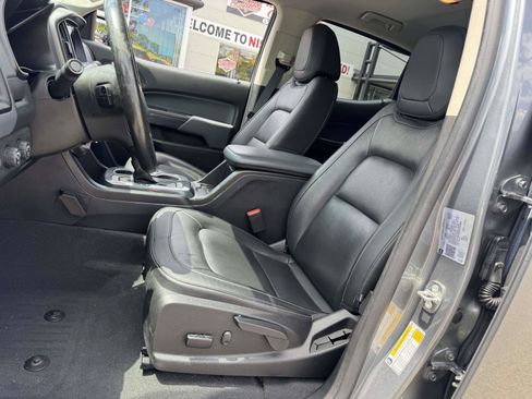Used 2022 Chevrolet Colorado Z71 AWD/4WD image 23