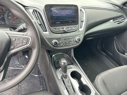 Used 2019 Chevrolet Malibu LT image 27