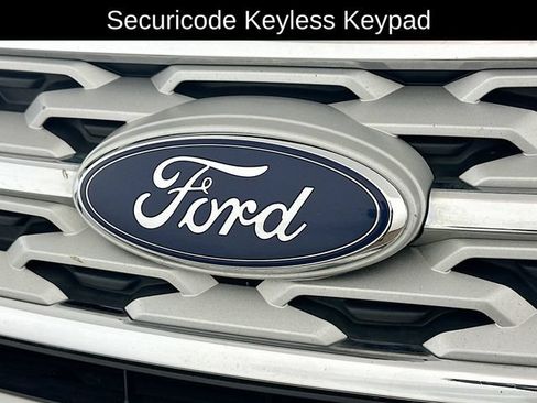 Used 2019 Ford Explorer XLT w/ Equipment Group 202A AWD/4WD image 26
