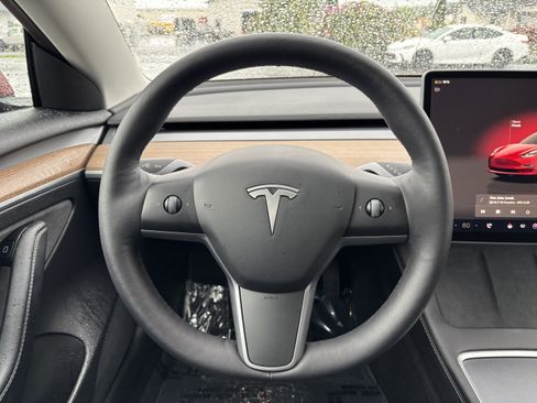 Used 2022 Tesla Model 3 Long Range AWD/4WD image 13