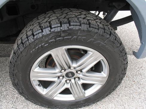 Used 2019 Ford F150 XLT w/ Equipment Group 302A Luxury AWD/4WD image 76