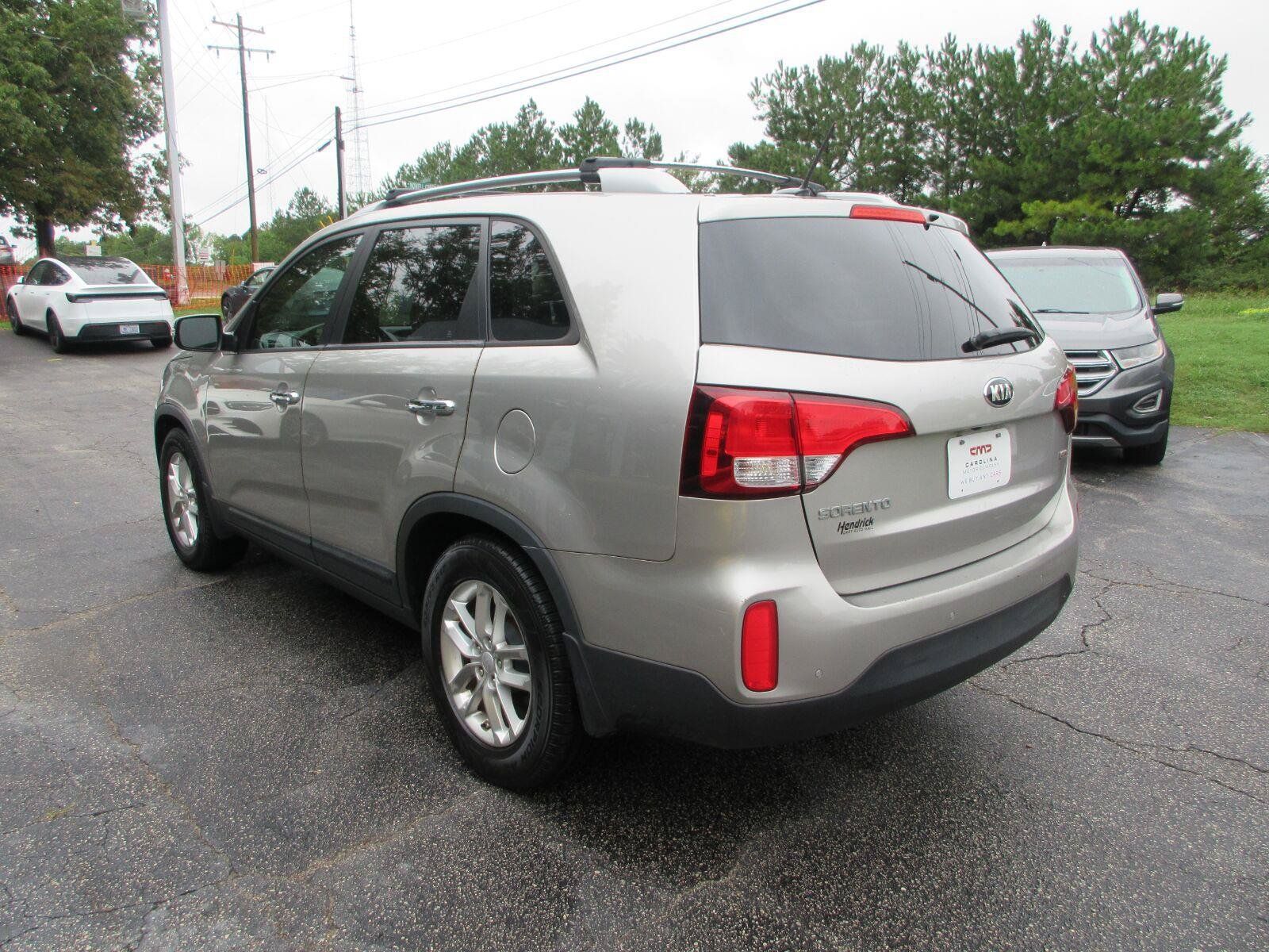 Used 2014 Kia Sorento LX FWD image 7