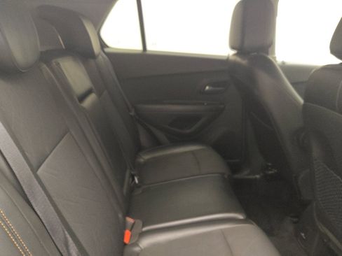 Used 2019 Chevrolet Trax LT w/ LT Convenience Package AWD/4WD image 19
