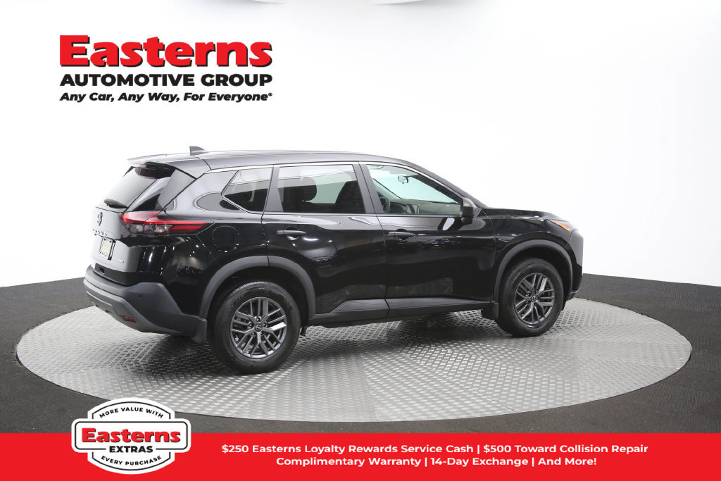 Used 2023 Nissan Rogue S AWD/4WD image 45