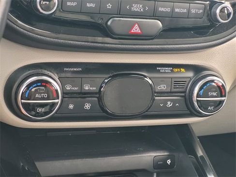 Used 2023 Kia Soul EX image 24