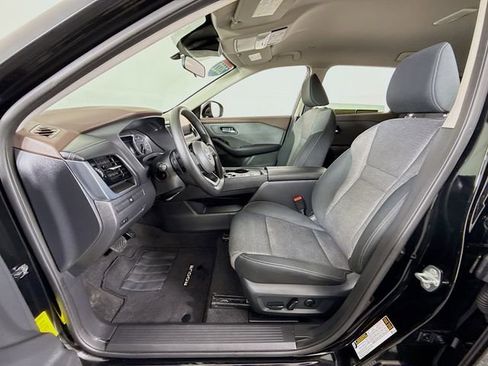 Certified 2022 Nissan Rogue SV image 6