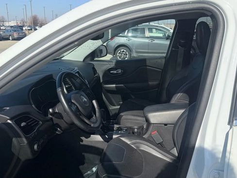 Used 2019 Jeep Cherokee Limited w/ Technology Group image 10