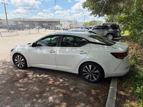 Used 2020 Nissan Sentra SV w/ SV Premium Package FWD image 9