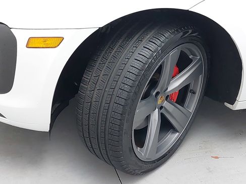 Used 2025 Porsche Macan S image 35