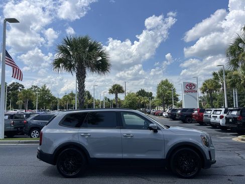 Used 2022 Kia Telluride EX w/ EX Premium Package AWD/4WD image 11