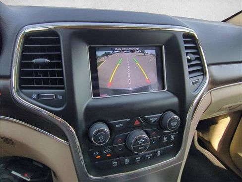 Used 2018 Jeep Grand Cherokee Limited RWD image 13