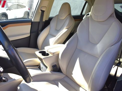 Used 2019 Tesla Model X Long Range image 18