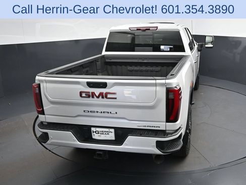 Used 2024 GMC Sierra 2500 Denali w/ Denali Reserve Package AWD/4WD image 36