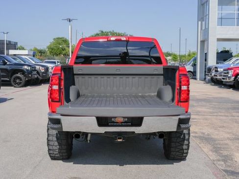 Used 2018 Chevrolet Silverado 1500 LT AWD/4WD image 10