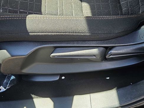Certified 2025 Honda HR-V Sport image 14