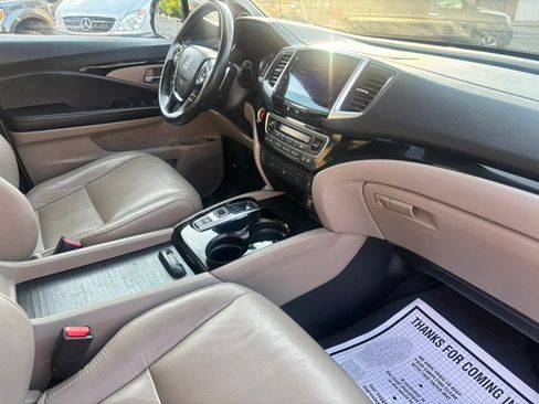Used 2016 Honda Pilot Touring image 34