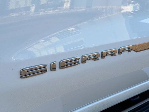 Used 2019 GMC Sierra 1500 SLT w/ SLT Premium Package AWD/4WD image 19