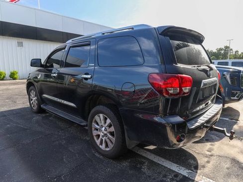 Used 2018 Toyota Sequoia Platinum AWD/4WD image 3