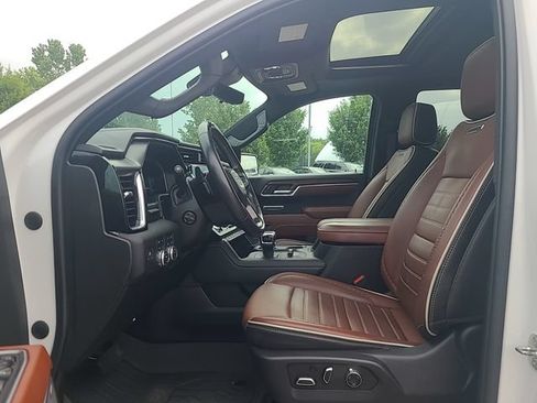 Used 2023 GMC Sierra 1500 Denali Ultimate AWD/4WD image 12