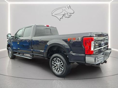 Certified 2019 Ford F250 4x4 Crew Cab Super Duty image 2