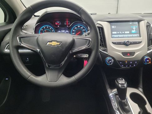 Used 2018 Chevrolet Cruze LS image 22