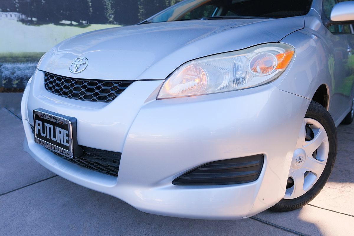 Used 2009 Toyota Matrix FWD image 8