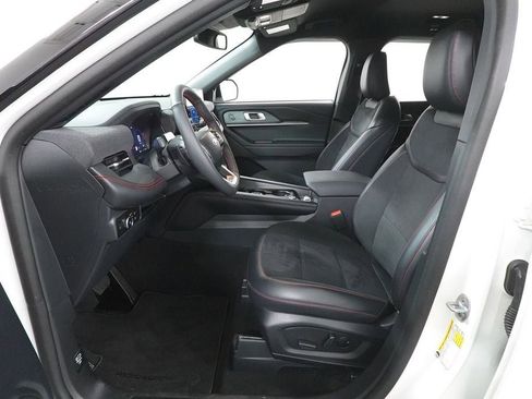 Used 2025 Ford Explorer ST image 22