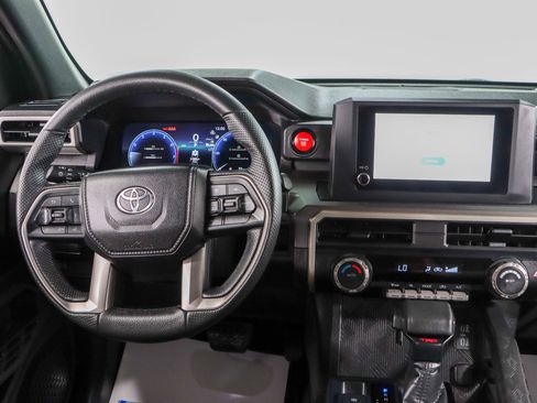 Used 2025 Toyota Tacoma TRD Off-Road AWD/4WD image 18