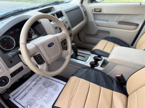 Used 2011 Ford Escape XLT w/ 202A Rapid Spec Order Code FWD image 9