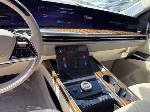 New 2026 Cadillac Escalade Platinum Sport AWD/4WD image 28