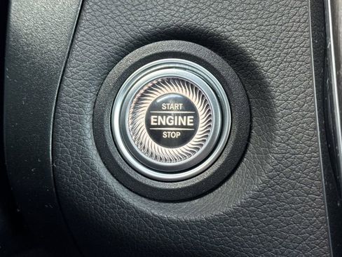 Used 2022 Mercedes-Benz GLC 300 4MATIC image 25